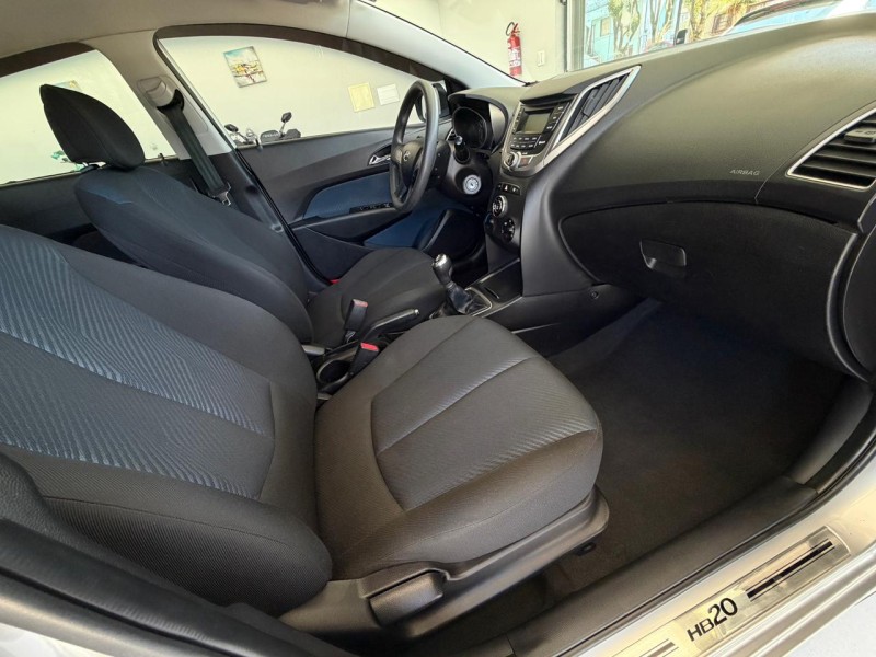 HB20 1.6 COMFORT 16V FLEX 4P MANUAL - 2015 - CAXIAS DO SUL