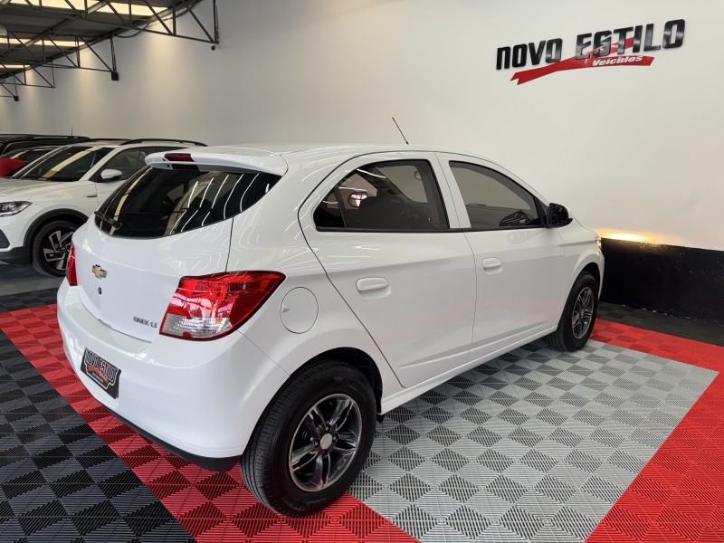 ONIX 1.0 MPFI LT 8V FLEX 4P MANUAL - 2014 - CAXIAS DO SUL