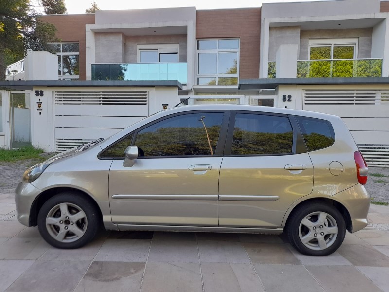 FIT 1.4 LX 8V GASOLINA 4P AUTOMÁTICO - 2008 - FARROUPILHA