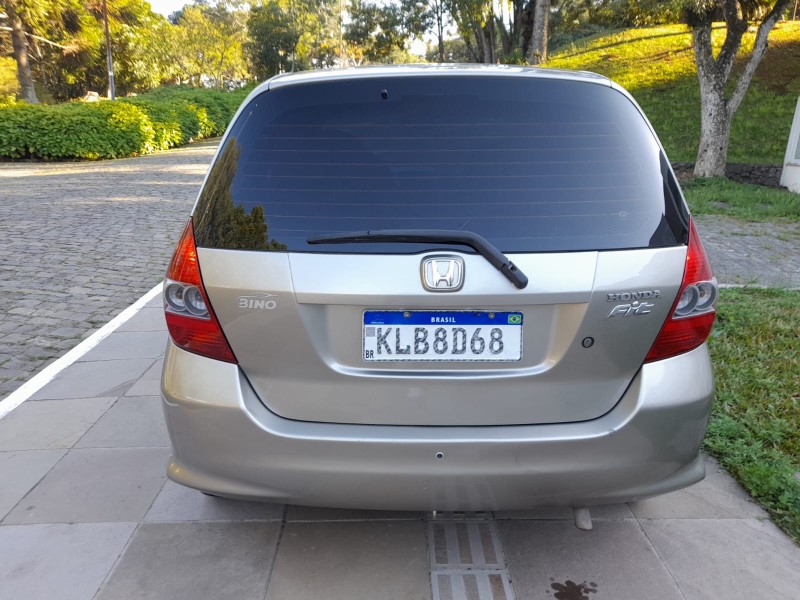 FIT 1.4 LX 8V GASOLINA 4P AUTOMÁTICO - 2008 - FARROUPILHA