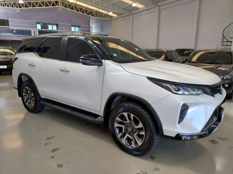 HILUX SW4 2.8 4X4 DIAMOND 16V TURBO DIESEL 4P 7 LUGARES AUTOMATICO - 2024 - BENTO GONçALVES