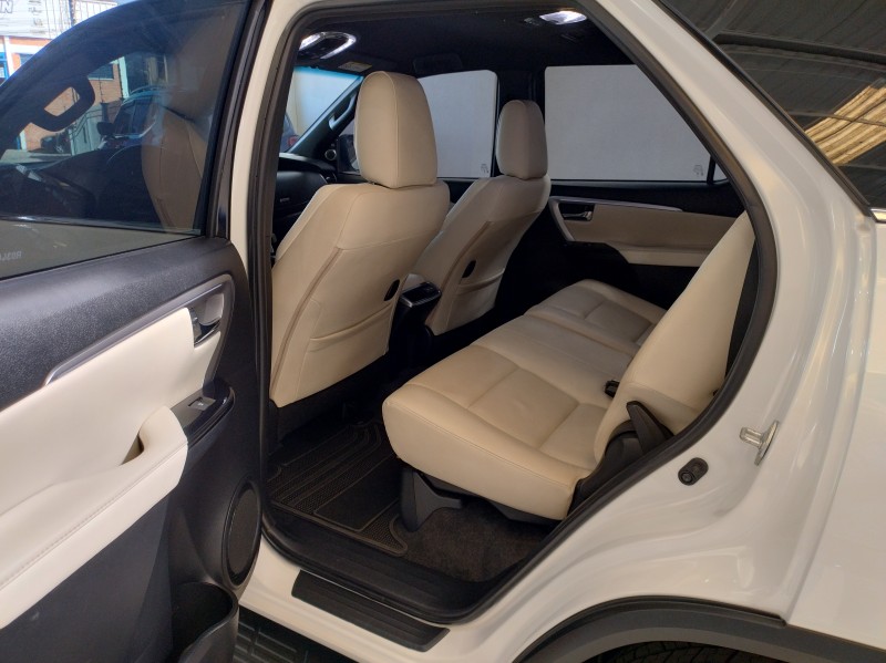 HILUX SW4 2.8 4X4 DIAMOND 16V TURBO DIESEL 4P 7 LUGARES AUTOMATICO - 2024 - BENTO GONçALVES