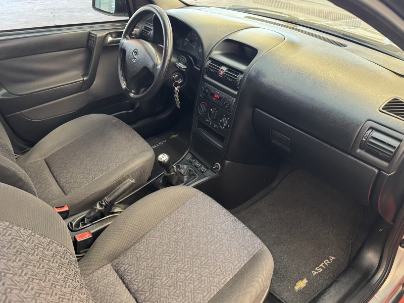 ASTRA 2.0 MPFI COMFORT 8V FLEX 4P MANUAL - 2005 - CAXIAS DO SUL