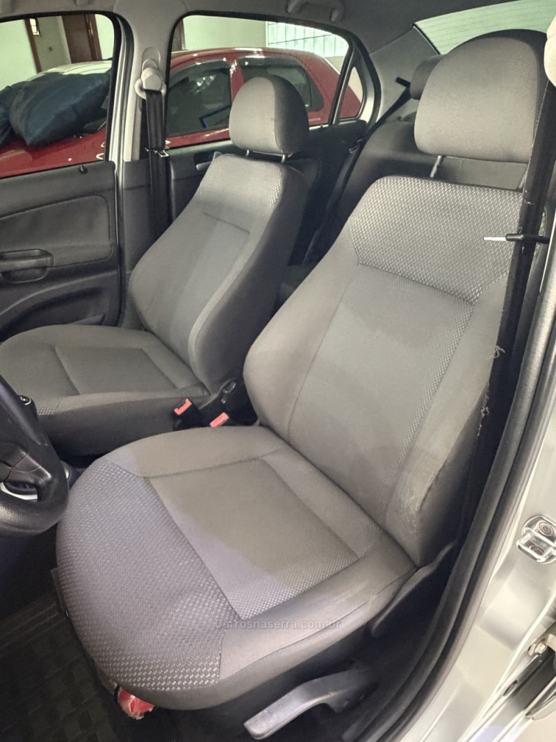 VOYAGE 1.0 I TREND 16V FLEX 4P MANUAL - 2013 - CAXIAS DO SUL