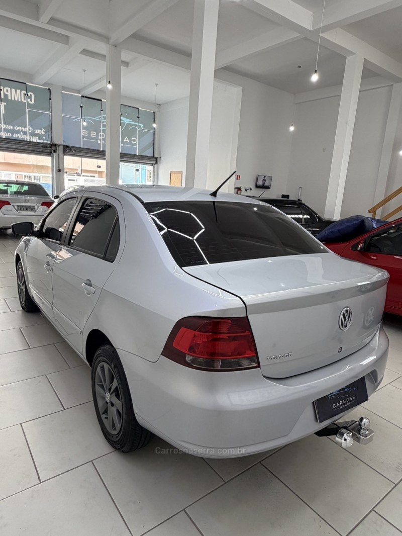 VOYAGE 1.0 I TREND 16V FLEX 4P MANUAL - 2013 - CAXIAS DO SUL