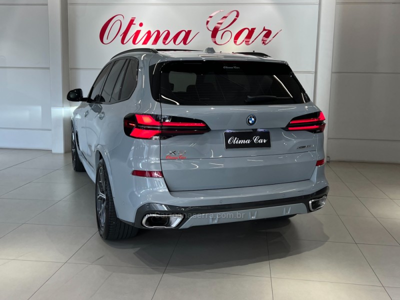 X5 3.0 XDRIVE50E TURBO M SPORT HÍBRIDO 4P AUTOMÁTICO - 2025 - FLORES DA CUNHA