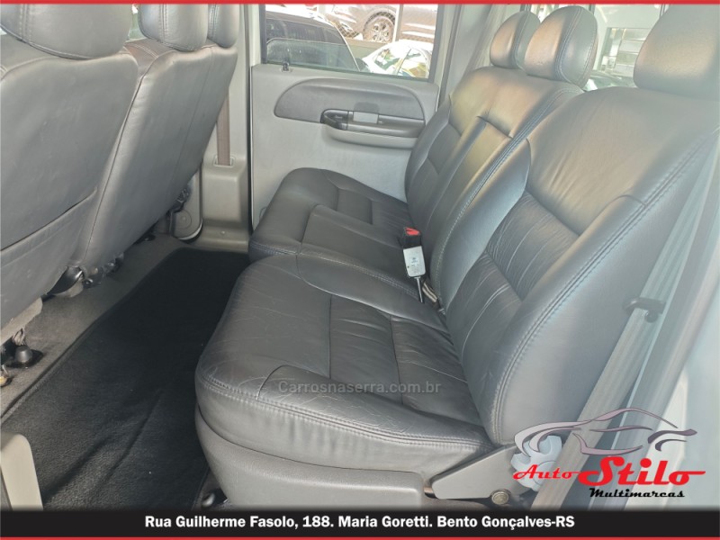 F-250 4.2 XLT 4X2 CD TURBO INTERCOOLER DIESEL 4P MANUAL - 2005 - BENTO GONçALVES