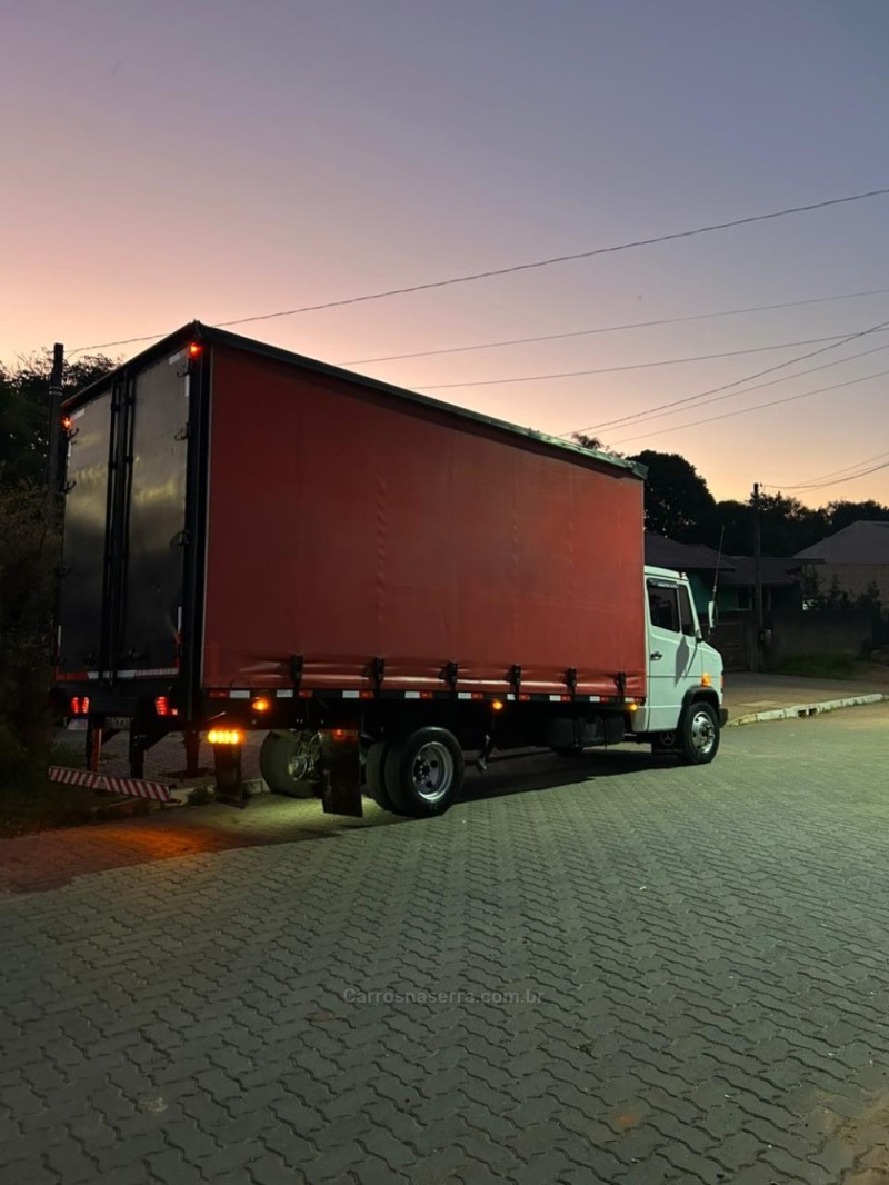 912  - 1992 - PORTãO