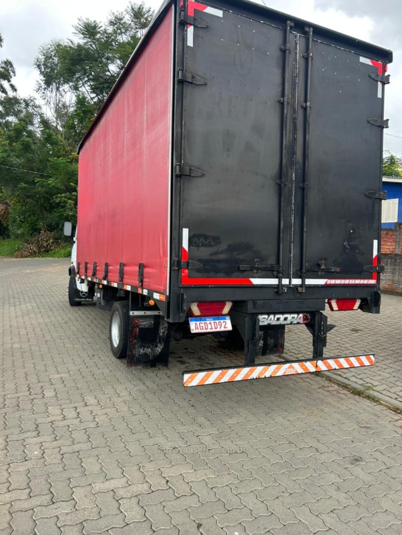 912  - 1992 - PORTãO