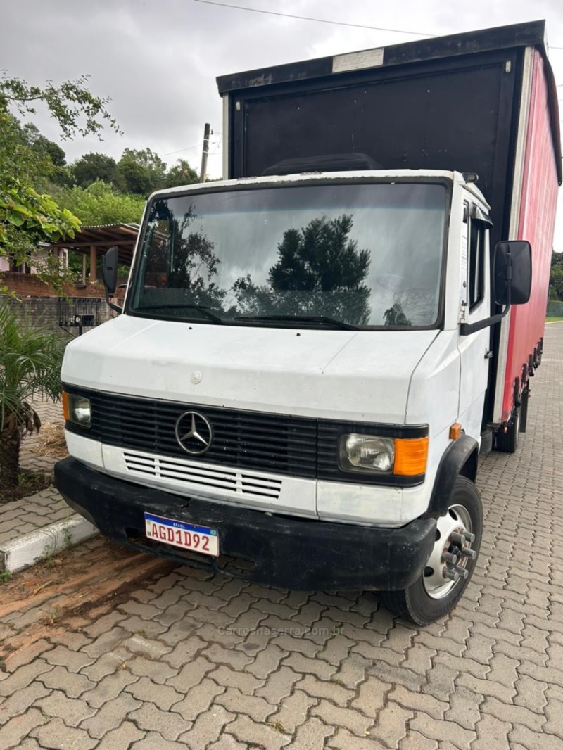 912  - 1992 - PORTãO