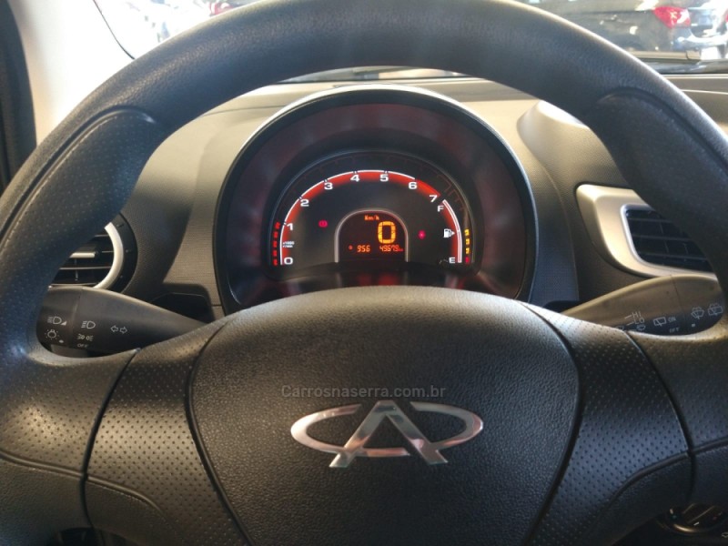 QQ 1.0 MPFI LOOK 12V GASOLINA 4P MANUAL - 2020 - CAXIAS DO SUL