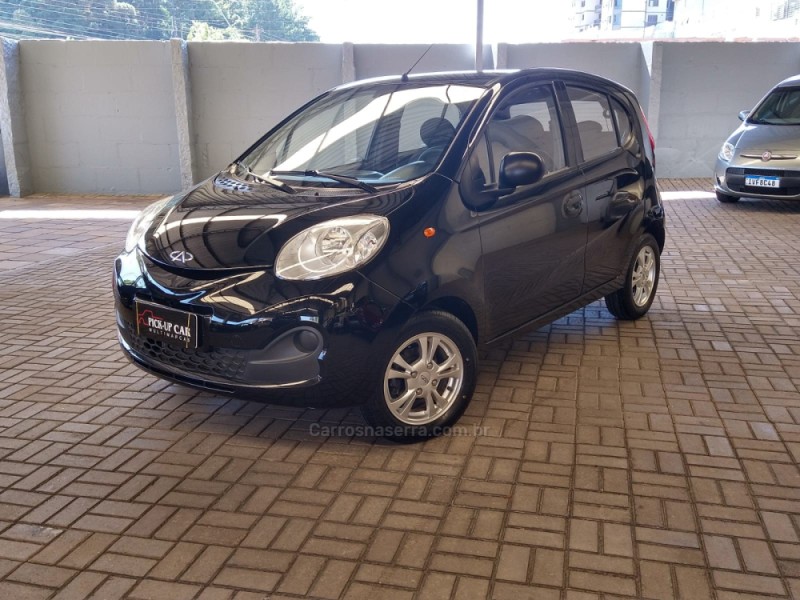 qq 1.0 mpfi look 12v gasolina 4p manual 2020 caxias do sul