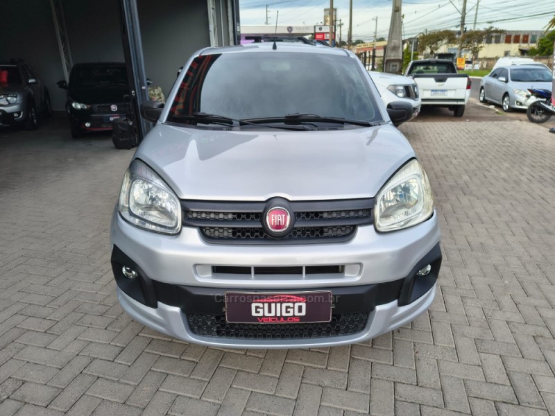 UNO 1.0 EVO ATTRACTIVE 8V FLEX 4P MANUAL - 2017 - NOVO HAMBURGO