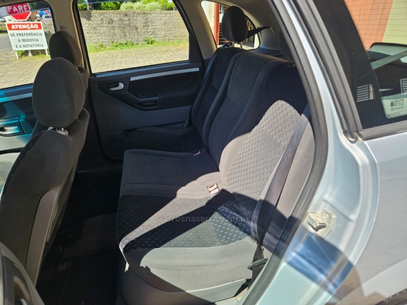 MERIVA 1.4 MPFI MAXX 8V ECONO.FLEX 4P MANUAL - 2010 - VERANóPOLIS