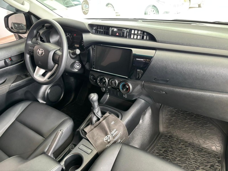 HILUX 2.8 4X4 CD 8V DIESEL 4P MANUAL - 2024 - NOVA PETRóPOLIS
