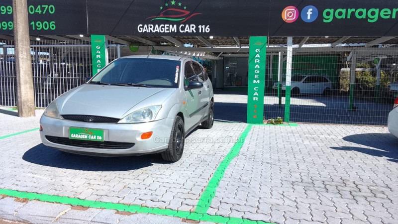 FOCUS 1.8 16V GASOLINA 4P MANUAL - 2001 - CAXIAS DO SUL