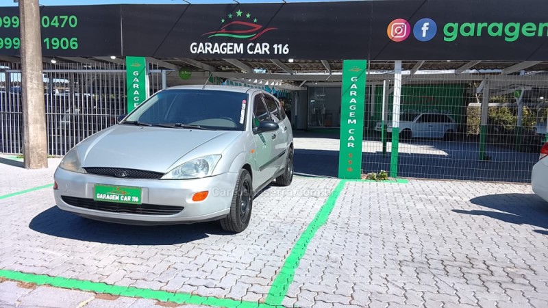 FOCUS 1.8 16V GASOLINA 4P MANUAL - 2001 - CAXIAS DO SUL