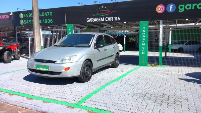 FOCUS 1.8 16V GASOLINA 4P MANUAL - 2001 - CAXIAS DO SUL
