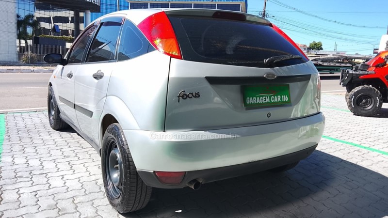 FOCUS 1.8 16V GASOLINA 4P MANUAL - 2001 - CAXIAS DO SUL