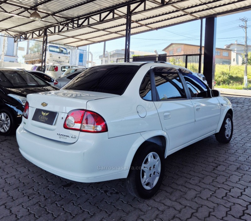 CLASSIC 1.0 VHC LIFE 8V FLEX 4P MANUAL - 2014 - CAXIAS DO SUL