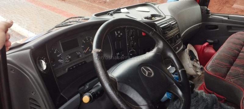 ATEGO 2425 3 EIXOS - 2011 - PORTãO