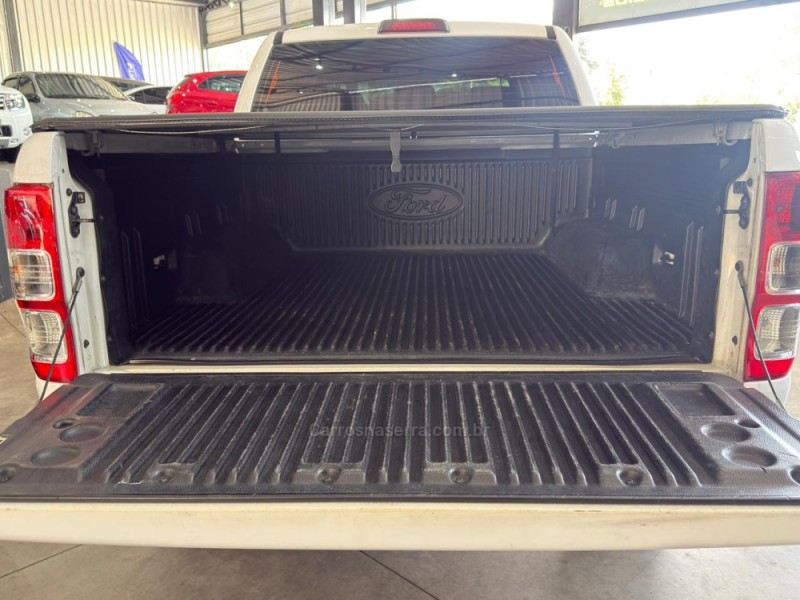 RANGER 2.2 XLS 4X4 CD 16V DIESEL 4P MANUAL - 2017 - CAMPO BOM