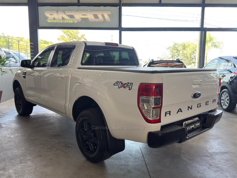 RANGER 2.2 XLS 4X4 CD 16V DIESEL 4P MANUAL - 2017 - CAMPO BOM