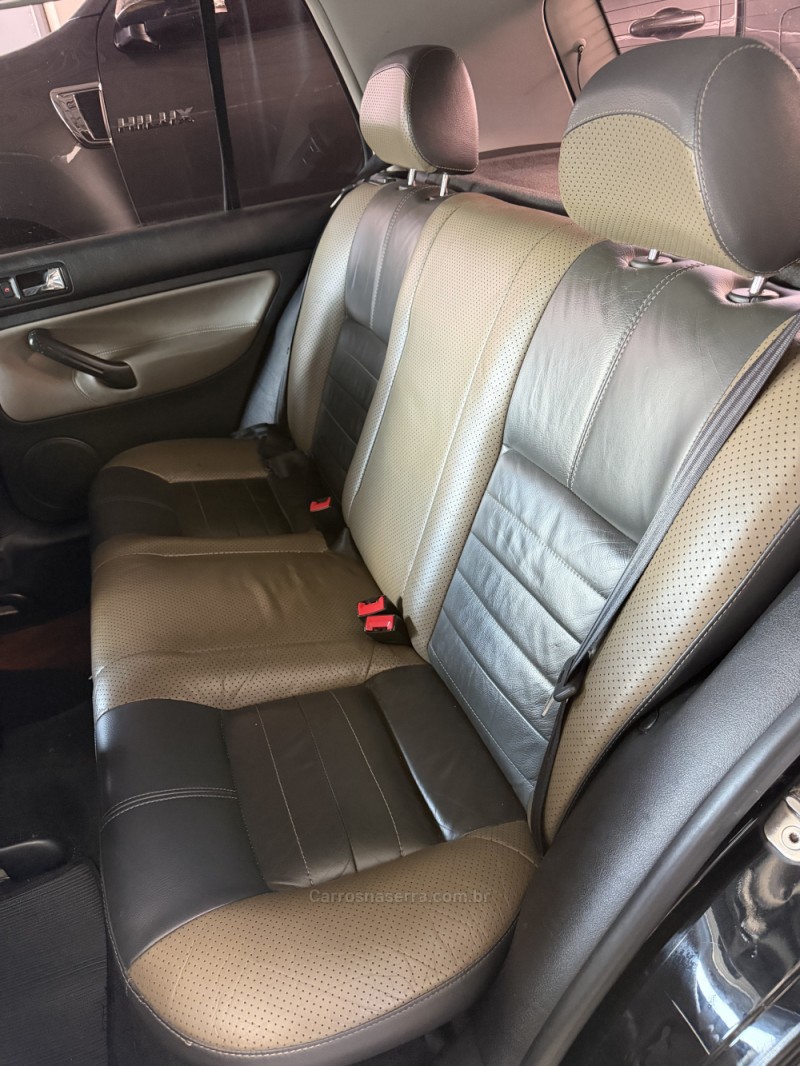 GOLF 1.6 MI SPORTLINE 8V FLEX 4P MANUAL - 2009 - PAROBé