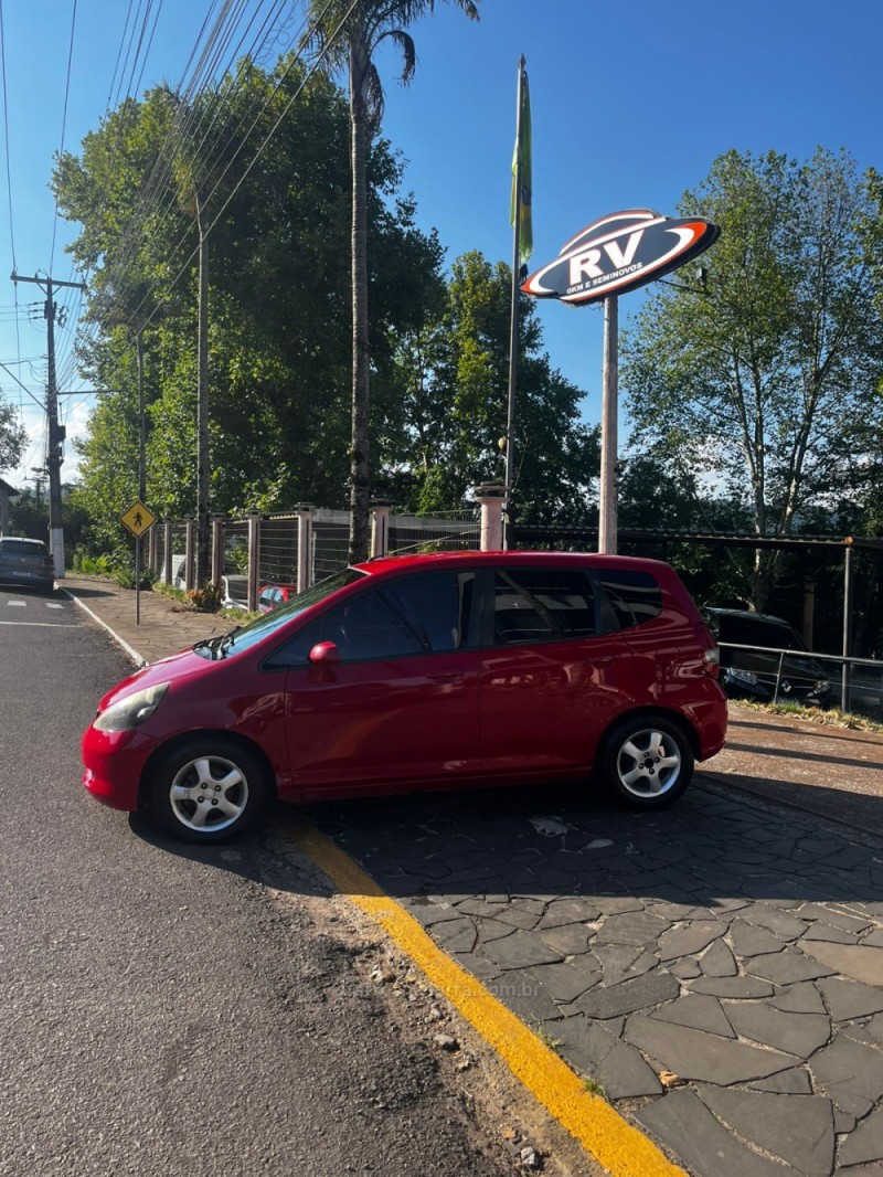 FIT 1.4 LXL 16V FLEX 4P MANUAL - 2005 - CARLOS BARBOSA