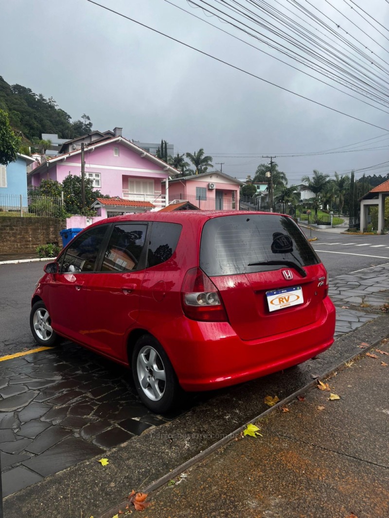 FIT 1.4 LXL 16V FLEX 4P MANUAL - 2005 - CARLOS BARBOSA