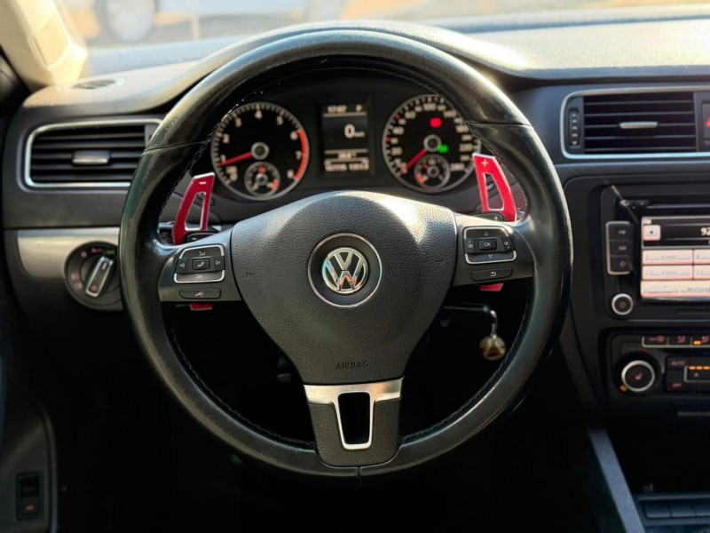 JETTA 2.0 TSI HIGHLINE 200CV GASOLINA 4P TIPTRONIC - 2011 - LAGOA VERMELHA