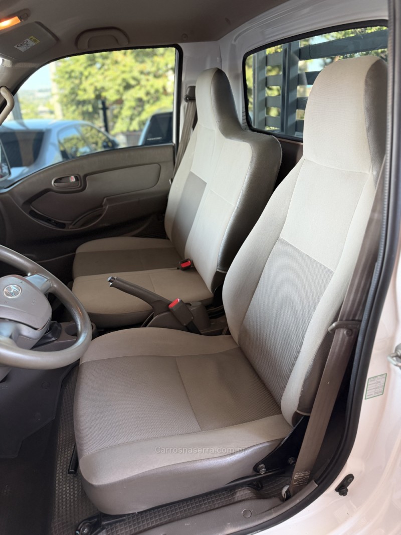 HR 2.5 LONGO COM CAÇAMBA 4X2 16V 130CV TURBO INTERCOOLER DIESEL 2P MANUAL - 2021 - PAROBé