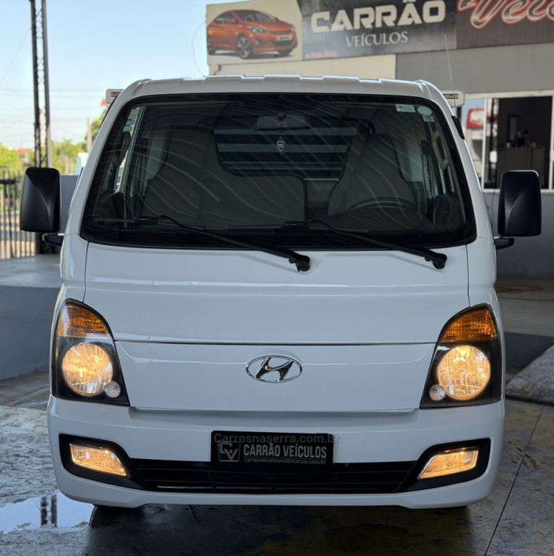 HR 2.5 LONGO COM CAÇAMBA 4X2 16V 130CV TURBO INTERCOOLER DIESEL 2P MANUAL - 2021 - PAROBé