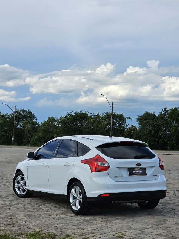 FOCUS 1.6 SE 16V FLEX 4P AUTOMÁTICO - 2015 - ANTôNIO PRADO