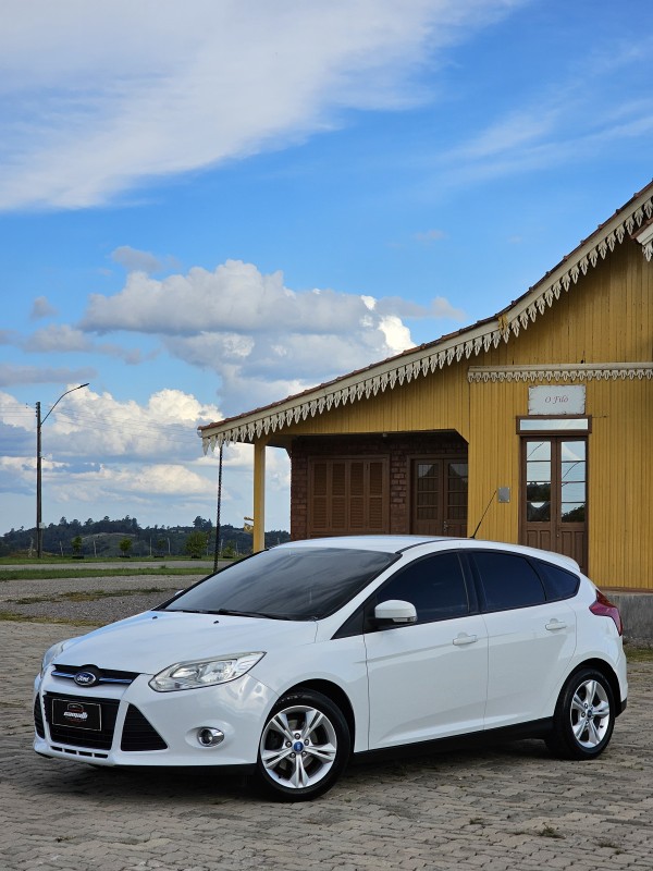 FOCUS 1.6 SE 16V FLEX 4P AUTOMÁTICO - 2015 - ANTôNIO PRADO