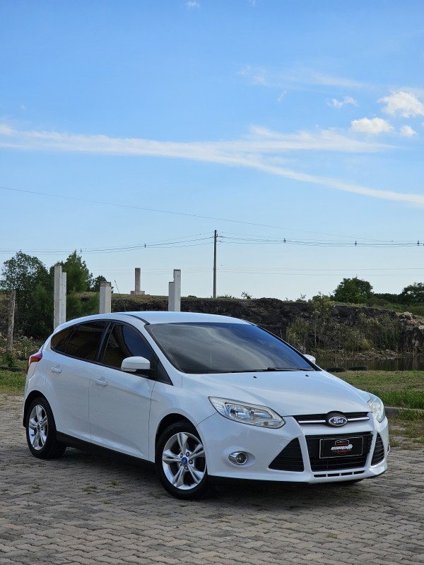 FOCUS 1.6 SE 16V FLEX 4P AUTOMÁTICO - 2015 - ANTôNIO PRADO