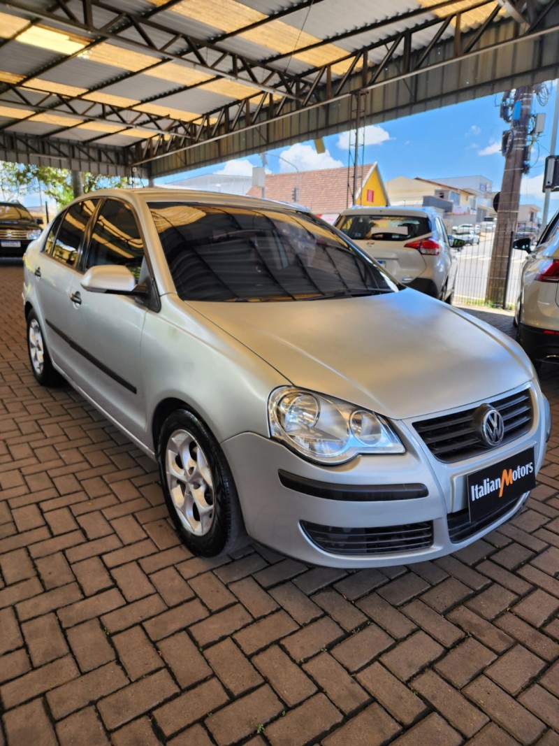 POLO SEDAN 1.6 MI 8V FLEX 4P MANUAL - 2010 - CAXIAS DO SUL