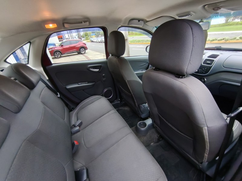 GRAND SIENA 1.4 MPI ATTRACTIVE 8V FLEX 4P MANUAL - 2014 - BOM PRINCíPIO