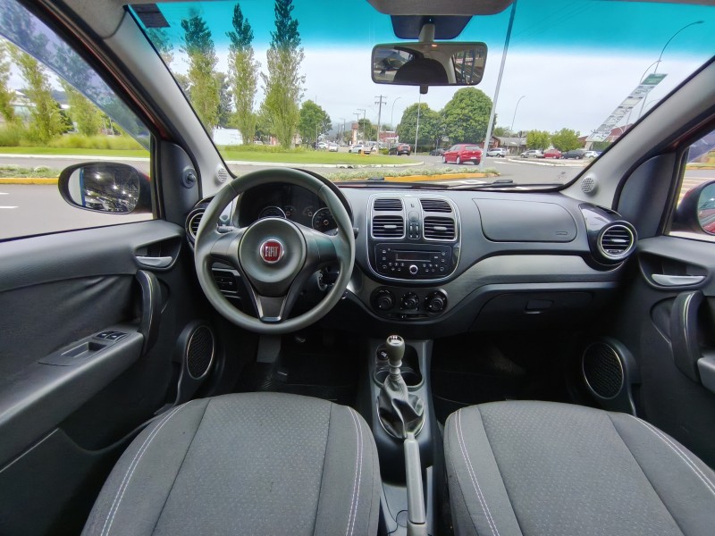 GRAND SIENA 1.4 MPI ATTRACTIVE 8V FLEX 4P MANUAL - 2014 - BOM PRINCíPIO