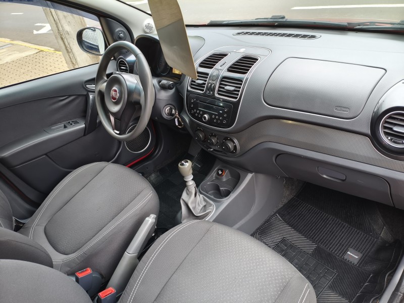 GRAND SIENA 1.4 MPI ATTRACTIVE 8V FLEX 4P MANUAL - 2014 - BOM PRINCíPIO