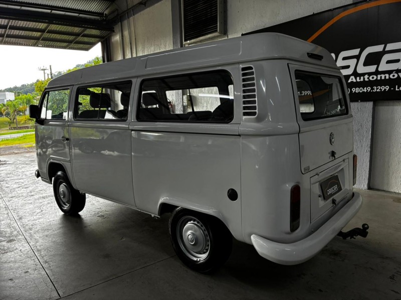 KOMBI 1.6 MI STD 8V GASOLINA 3P MANUAL - 2010 - BOM PRINCíPIO