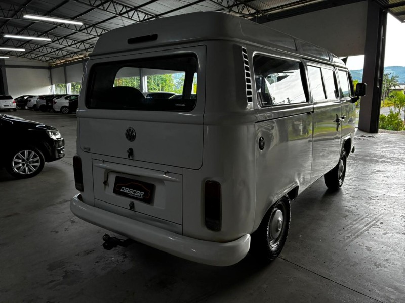 KOMBI 1.6 MI STD 8V GASOLINA 3P MANUAL - 2010 - BOM PRINCíPIO