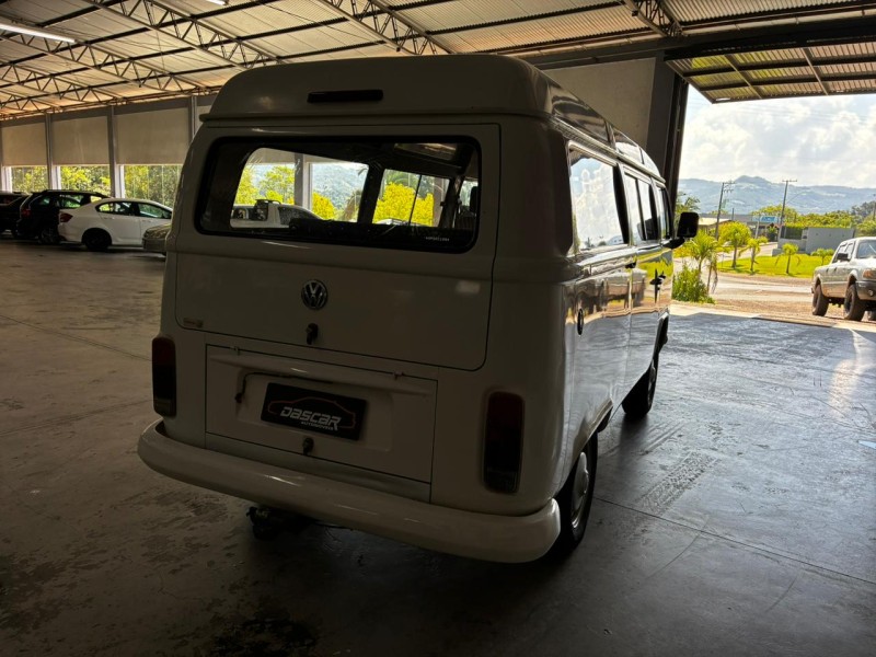 KOMBI 1.6 MI STD 8V GASOLINA 3P MANUAL - 2010 - BOM PRINCíPIO