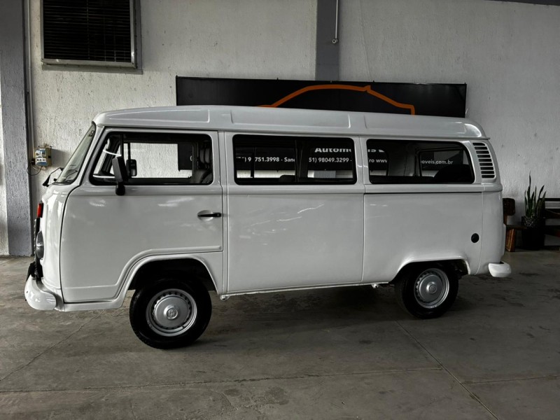 KOMBI 1.6 MI STD 8V GASOLINA 3P MANUAL - 2010 - BOM PRINCíPIO