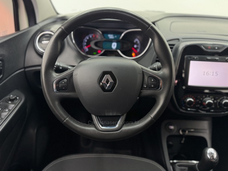 CAPTUR 1.6 16V SCE FLEX ZEN MANUAL - 2019 - CARLOS BARBOSA