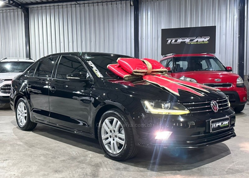 JETTA 1.4 16V TSI TRENDLINE GASOLINA 4P TIPTRONIC - 2017 - CAMPO BOM