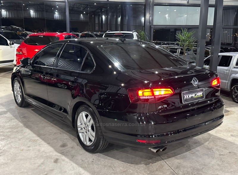 JETTA 1.4 16V TSI TRENDLINE GASOLINA 4P TIPTRONIC - 2017 - CAMPO BOM