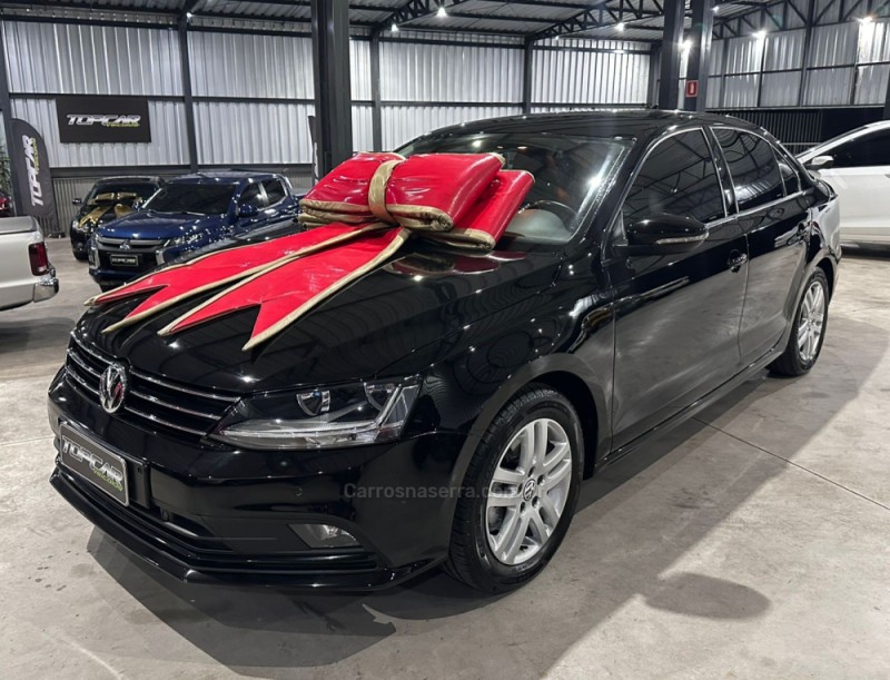 JETTA 1.4 16V TSI TRENDLINE GASOLINA 4P TIPTRONIC - 2017 - CAMPO BOM