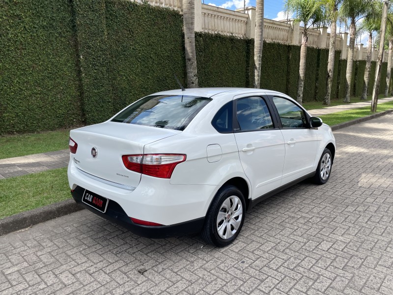 GRAND SIENA 1.4 MPI ATTRACTIVE 8V FLEX 4P MANUAL - 2015 - CAXIAS DO SUL