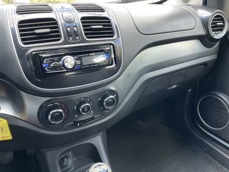 GRAND SIENA 1.4 MPI ATTRACTIVE 8V FLEX 4P MANUAL - 2015 - CAXIAS DO SUL